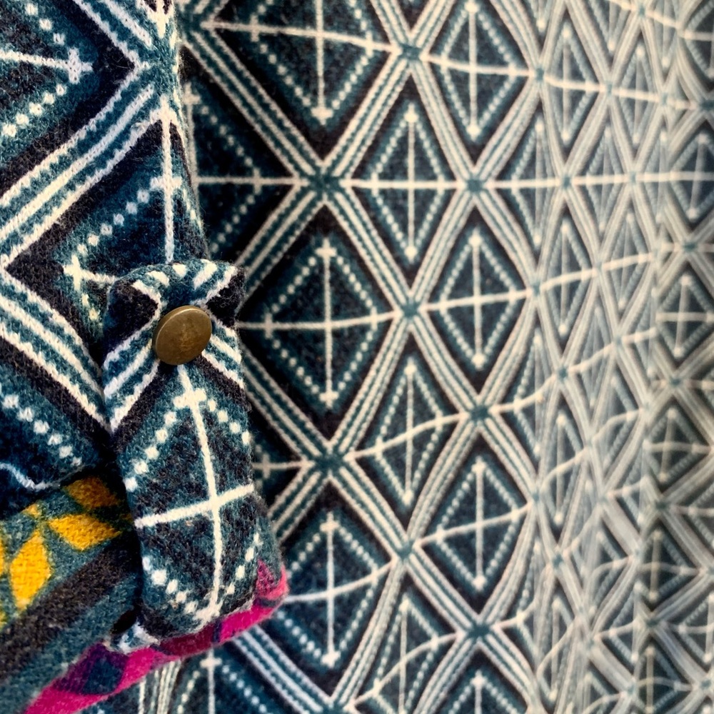 Patterned Dress - Picture 3 of 5